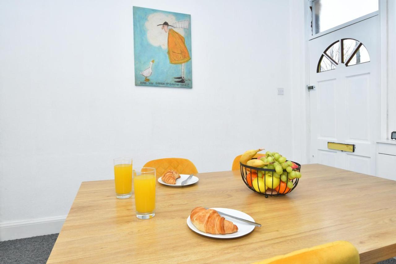 The Yellow Door By Avenew Management Serviced Accommodation Stoke-on-Trent Kültér fotó