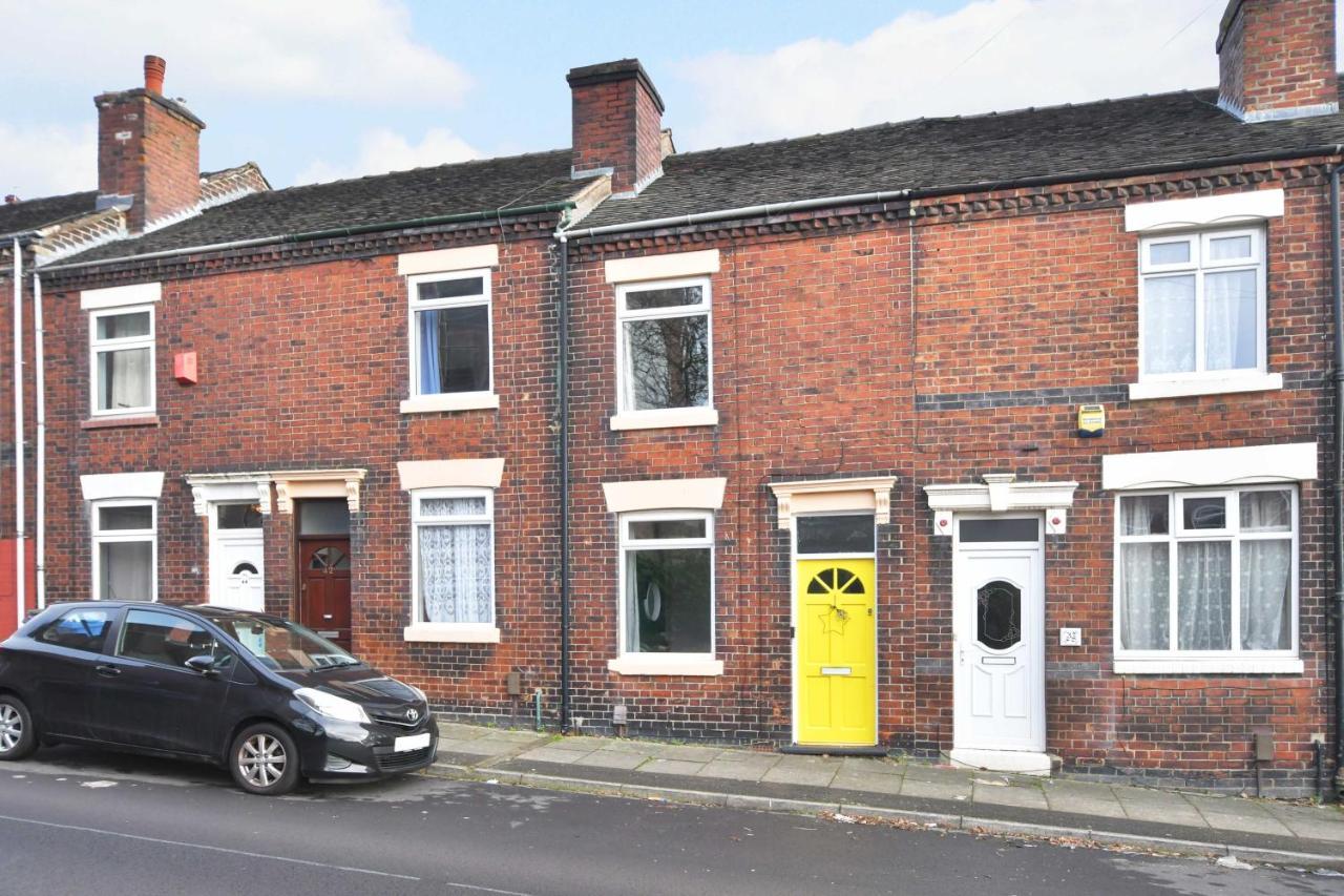 The Yellow Door By Avenew Management Serviced Accommodation Stoke-on-Trent Kültér fotó